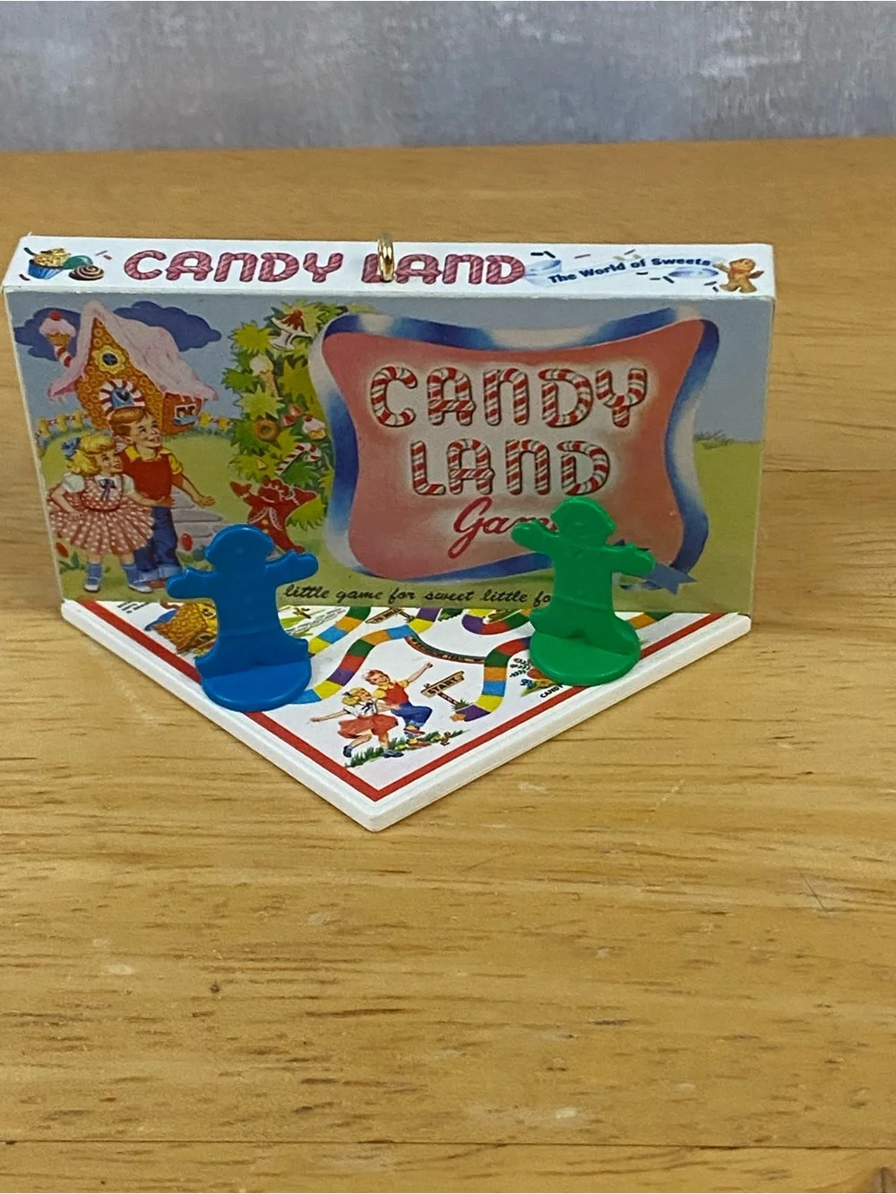 2016 Hallmark Candy Land Ornament - Family Game Night
